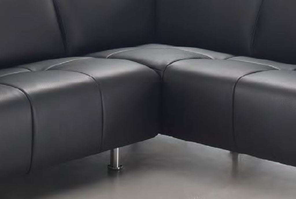 Spoj rohové varianty moderní sedací soupravy Domino