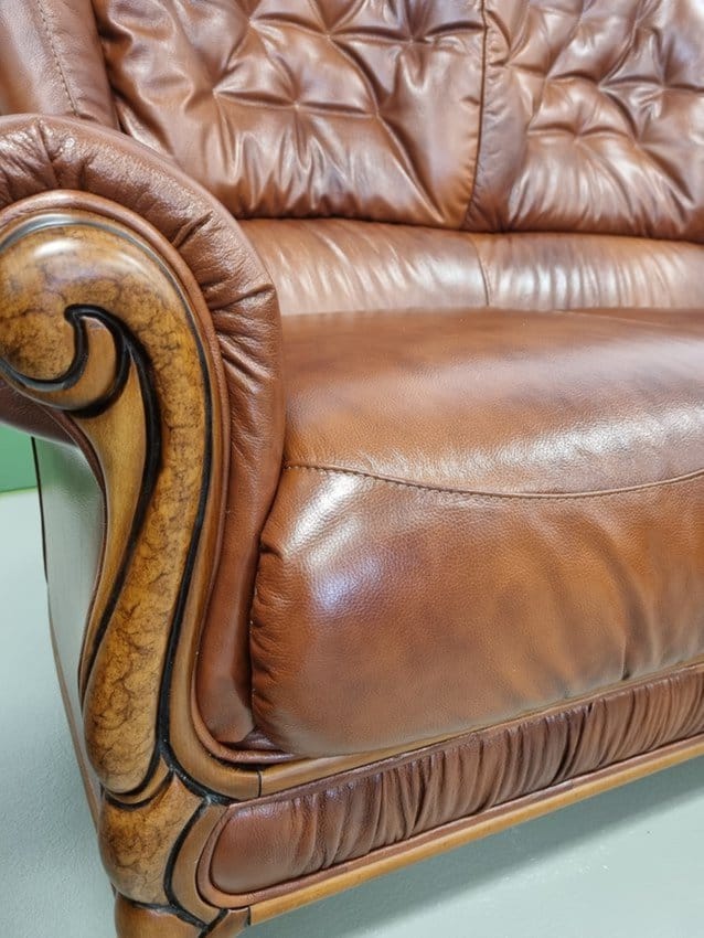 Klasická kožená sedací souprava Charly detail područky