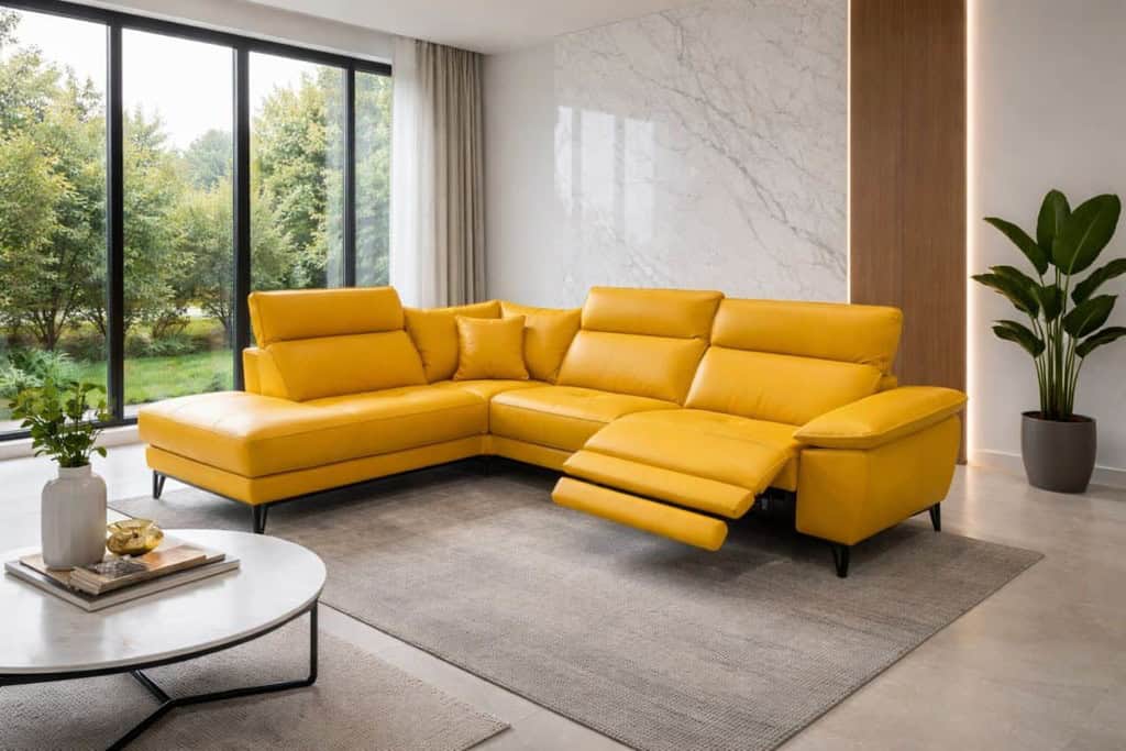 Jiné světelné podmínky = trochu jiný odstín žluté