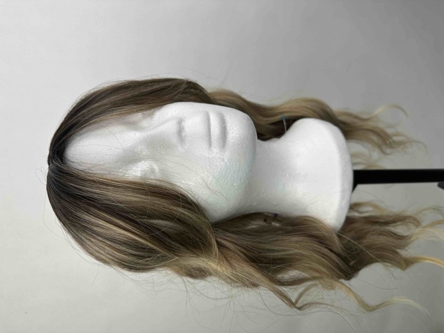 Prodej vzorků - Alternativa za syntetický topper Michelle (Ombré)