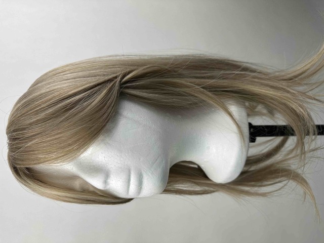 Prodej vzorků - Alternativa za syntetický topper Michelle (Teplá Blond)